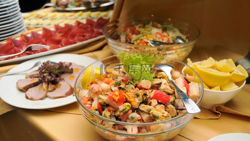 临期零食批发，如何找到一手货源？**