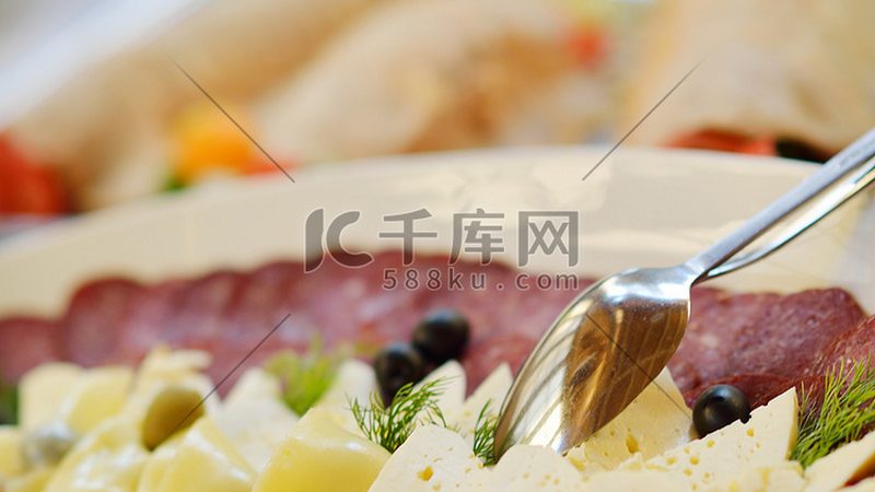 食品代加工：利润空间与规模之间的微妙平衡